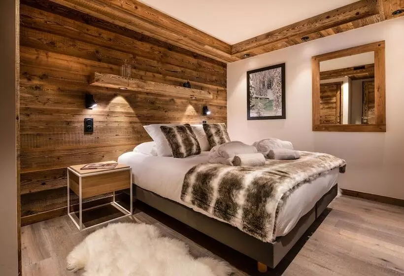Manali Lodge  By Alpine Resorts