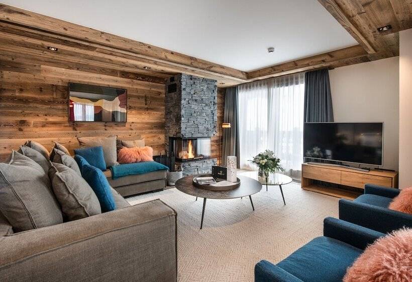 Manali Lodge  By Alpine Resorts