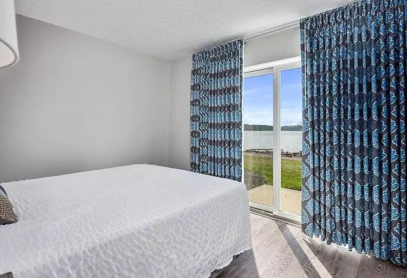 Lomakeskus Top Floor Standard Suite Bay View