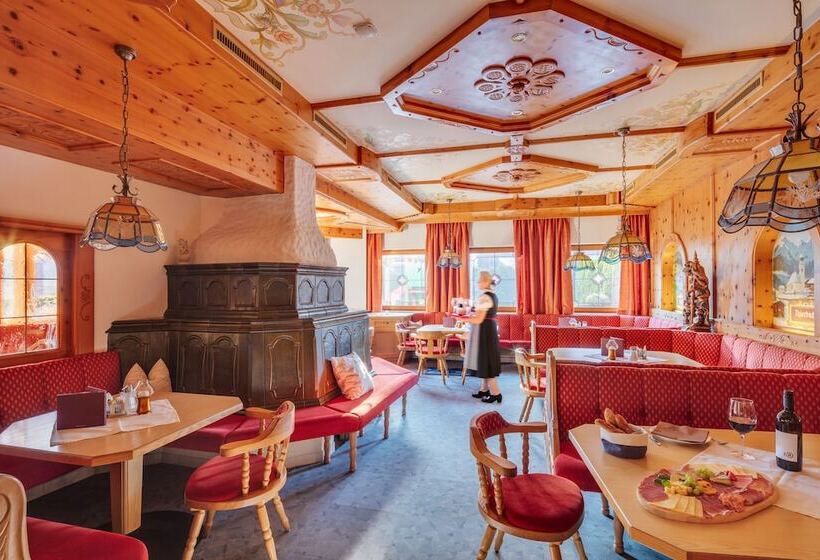 Apparthotel Talhof, Restaurant, Pool Und Spa