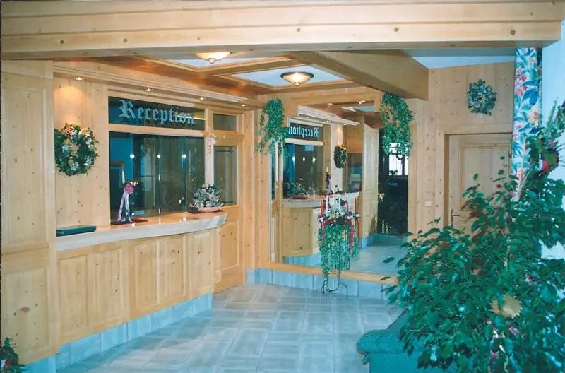 تختخواب و صبحانه Alpenpension Birkenhof