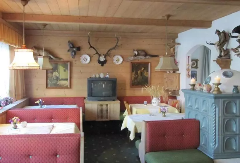 ベッドアンドブレックファースト Pension Steinbock