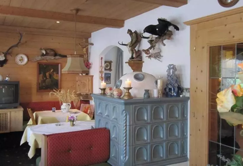 ベッドアンドブレックファースト Pension Steinbock