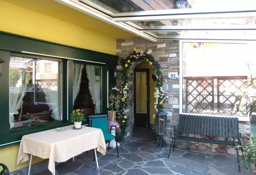 ベッドアンドブレックファースト Pension Steinbock