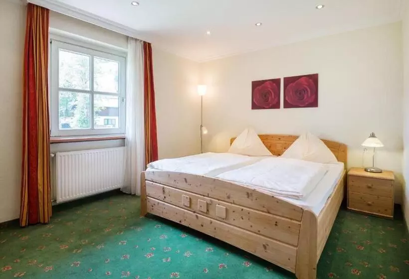 هتل Appartements Tannenhof