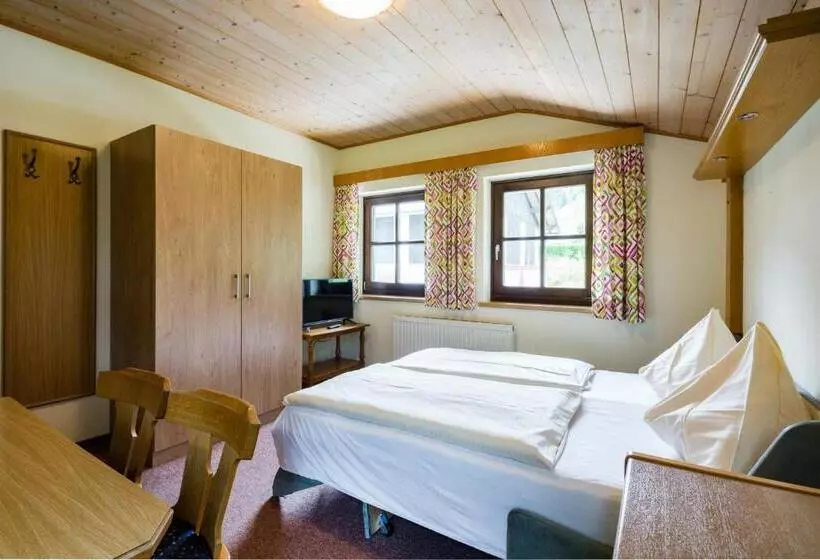 هتل Appartements Tannenhof