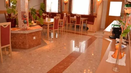 Bed and Breakfast Dorfpension Monika