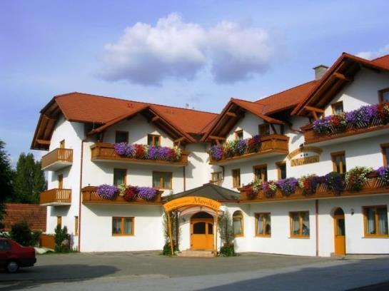 ベッドアンドブレックファースト Dorfpension Monika