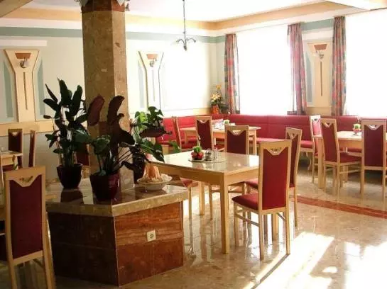 Bed and Breakfast Dorfpension Monika