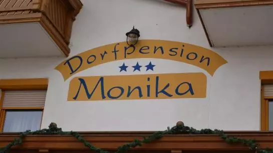 Bed and Breakfast Dorfpension Monika