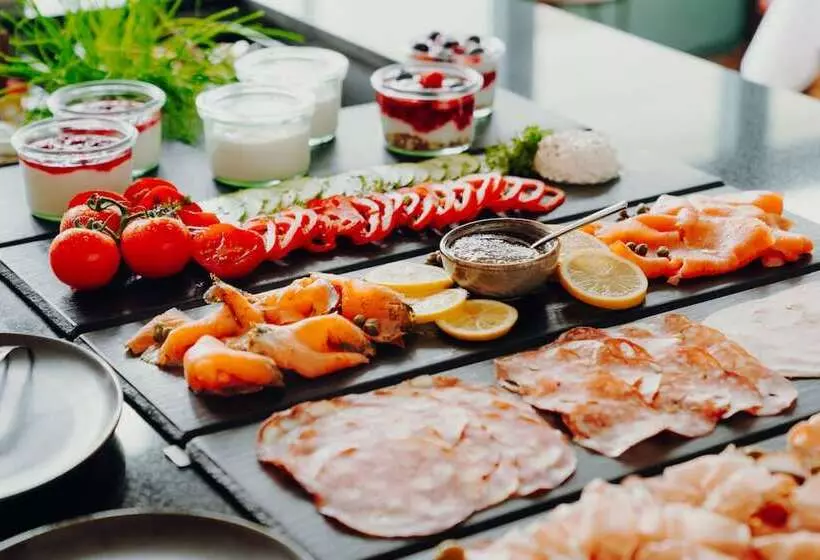 בית מלון כפרי Esplanade