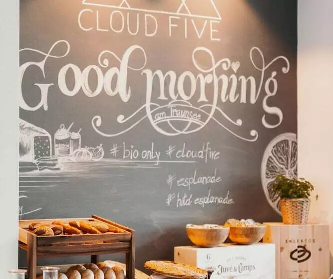 בית מלון כפרי Esplanade