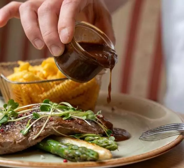 ホテル Leonfeldner Hof