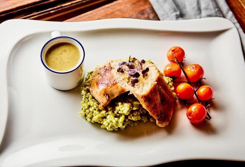 ホテル Leonfeldner Hof