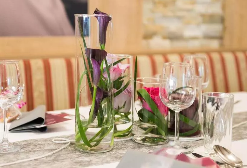 ホテル Leonfeldner Hof