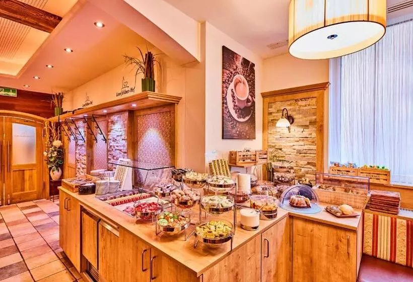 ホテル Leonfeldner Hof