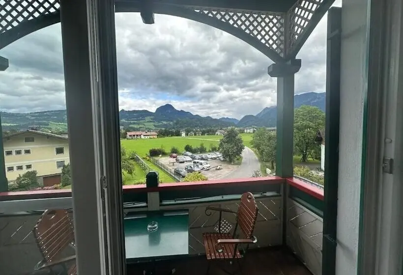 ホテル Torrenerhof