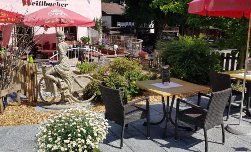 فندق Traditionsgasthof Weißbacher