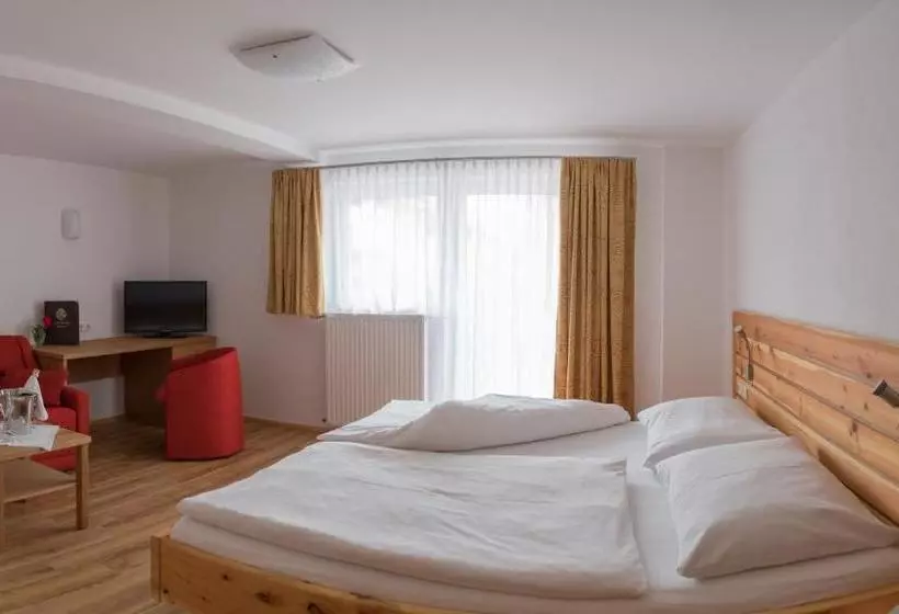 ペンション Hemetsberger