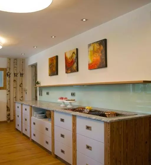 ペンション Hemetsberger