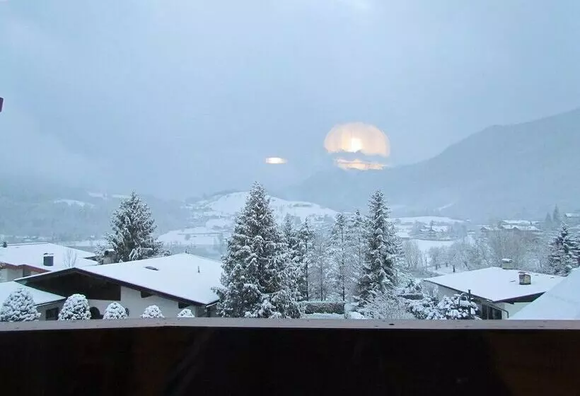 Пансион Gästehaus Auer