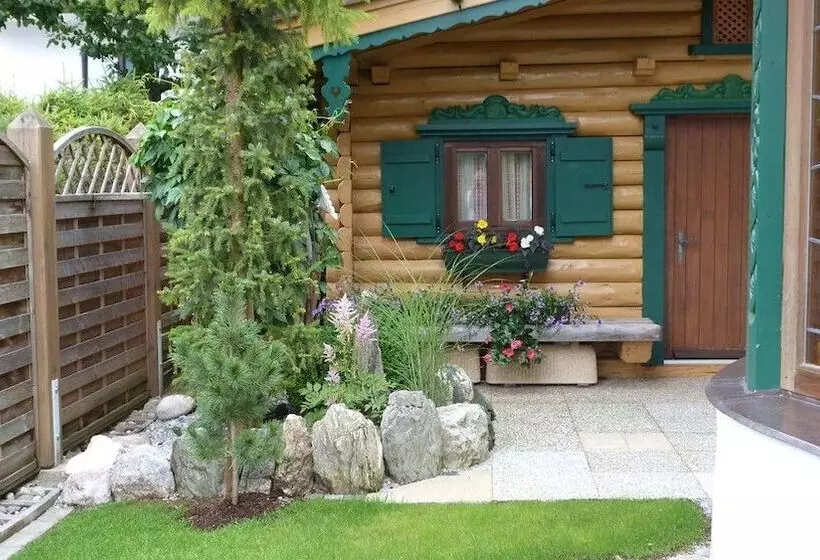 Пансион Gästehaus Auer