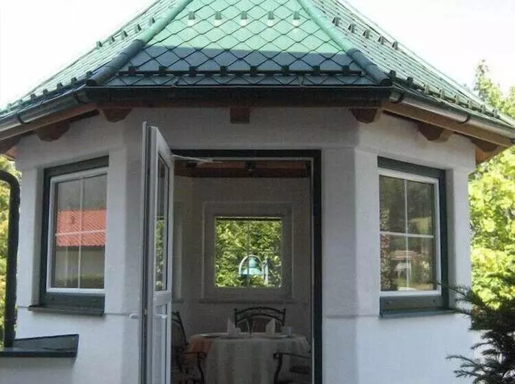 Пансион Gästehaus Auer