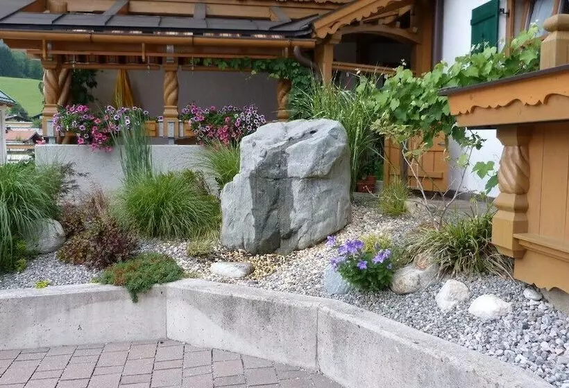 Пансион Gästehaus Auer