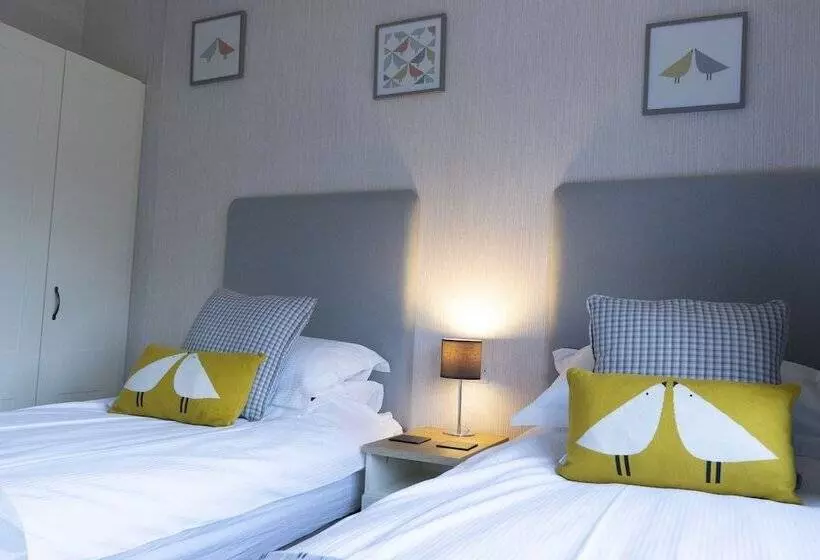 Hotelli Hollicarrs Long Lane Lodge