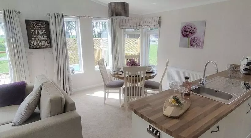 Hotelli Hollicarrs Long Lane Lodge