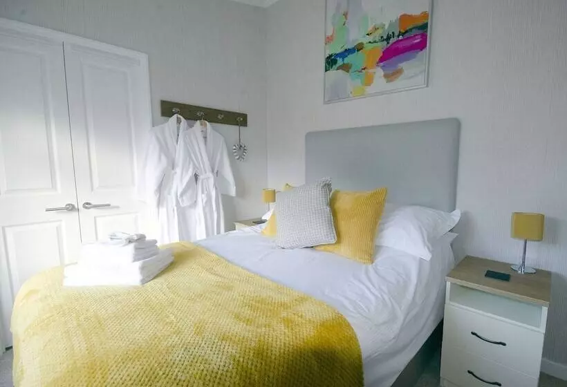 Hotelli Hollicarrs Long Lane Lodge