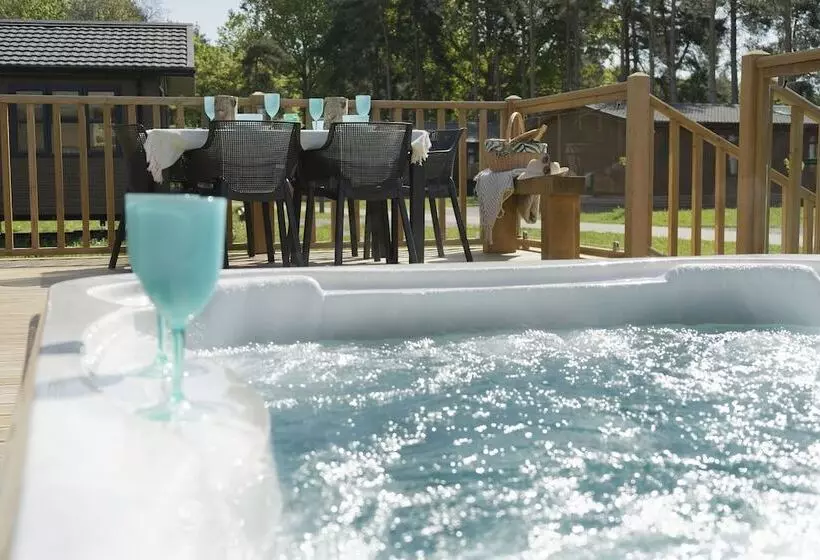 Hotelli Hollicarrs Long Lane Lodge