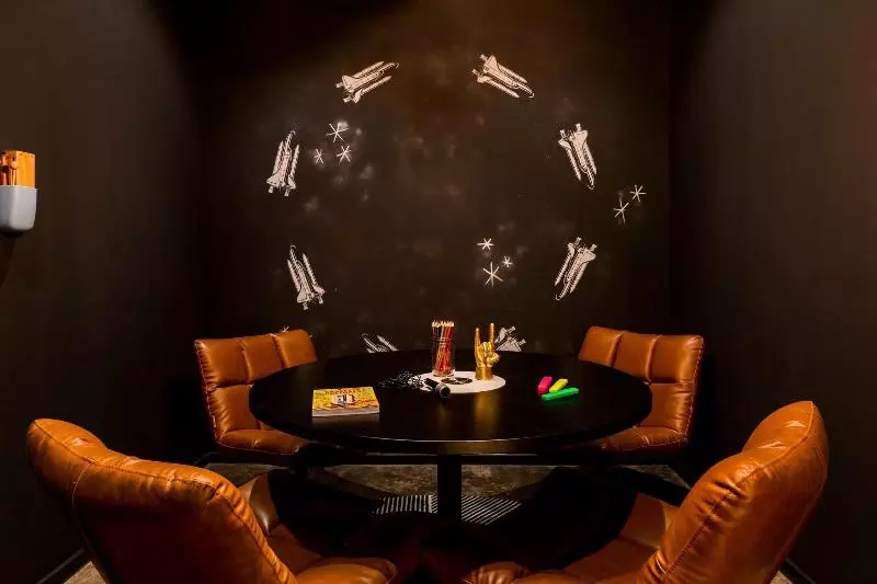 هتل Moxy Glasgow Sec