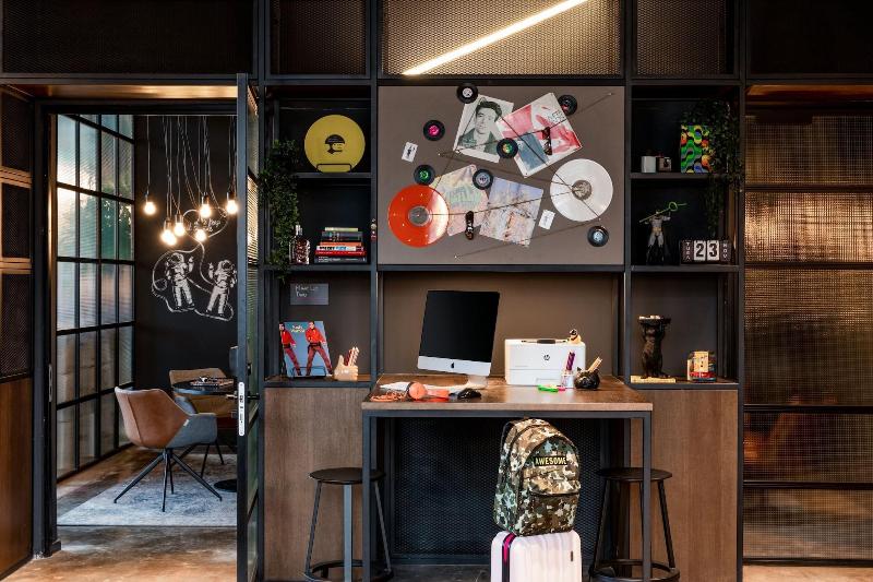 هتل Moxy Glasgow Sec