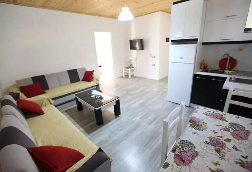 Majatalo Vila Riza Veliu