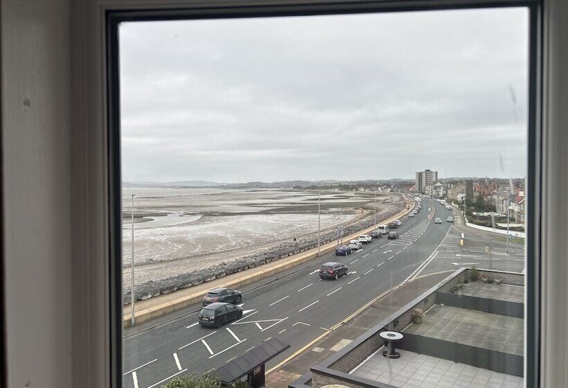 ホテル The Strathmore