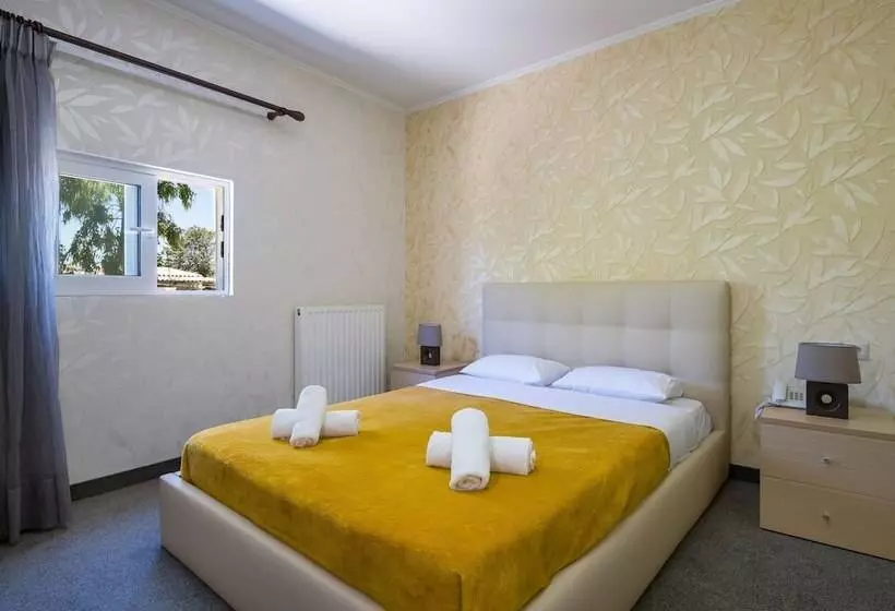 پانسیون Suite Room For 5