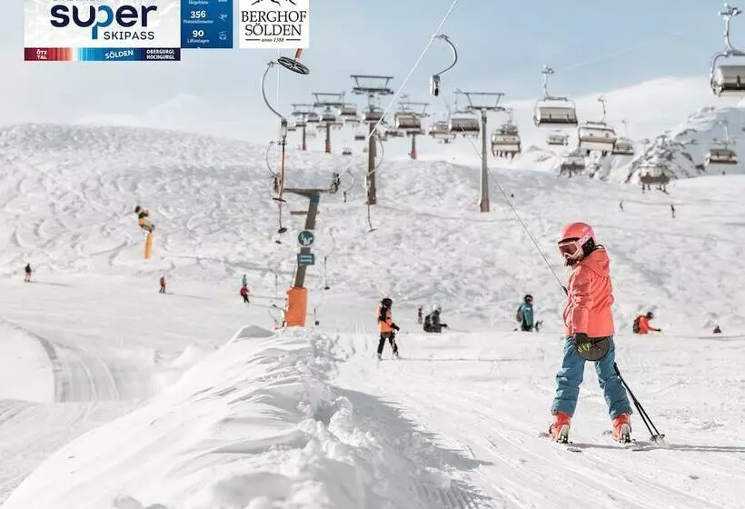 ホテル Berghof Soelden Anno 1588