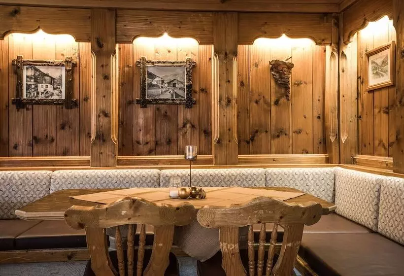 ホテル Berghof Soelden Anno 1588