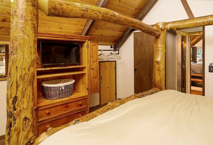 Icicle Ridge Retreat