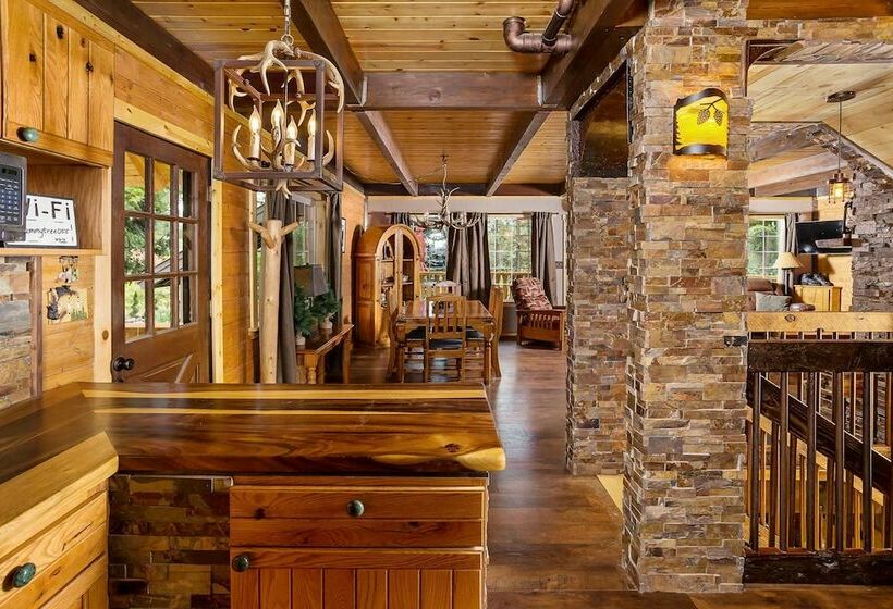 Icicle Ridge Retreat