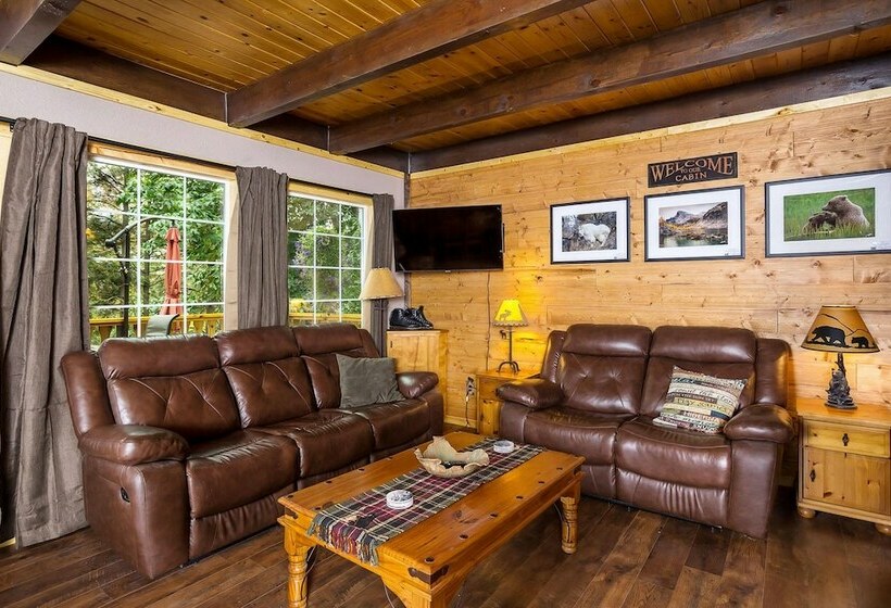 Icicle Ridge Retreat