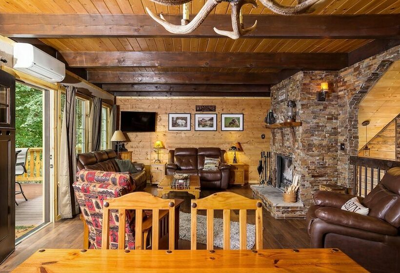 Icicle Ridge Retreat