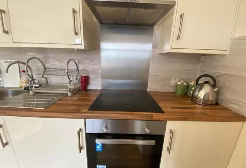 Residenssi 1 Bed Unit 10 Minute Drive From Hellfire Caves