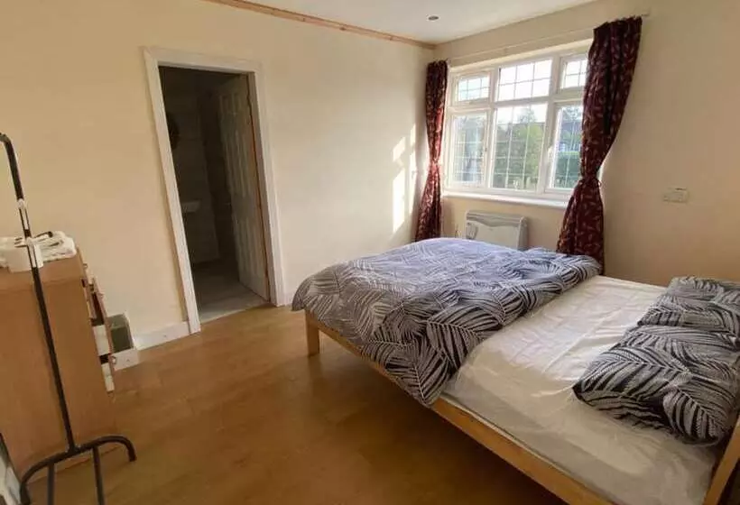 Residenssi 1 Bed Unit 10 Minute Drive From Hellfire Caves