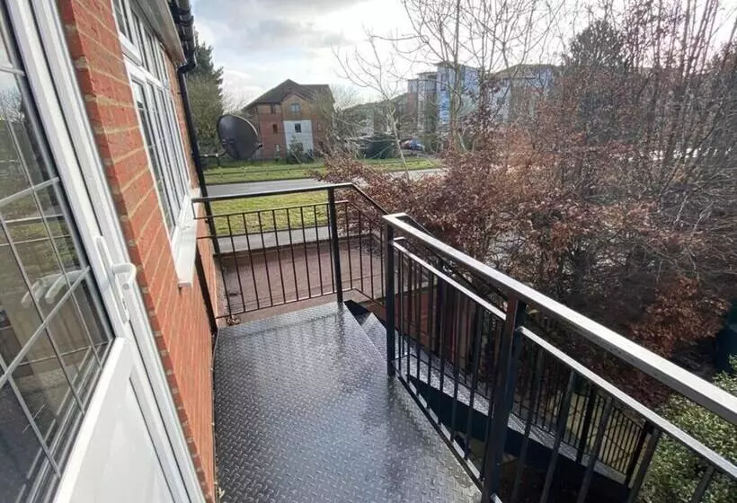 Residenssi 1 Bed Unit 10 Minute Drive From Hellfire Caves