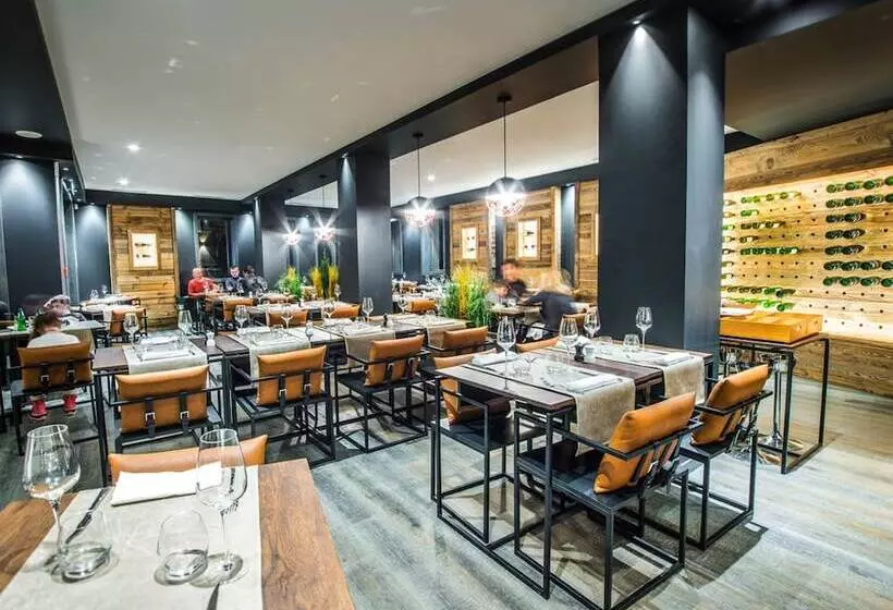 اقامتگاه Whistler Lodge By Alpine Resorts