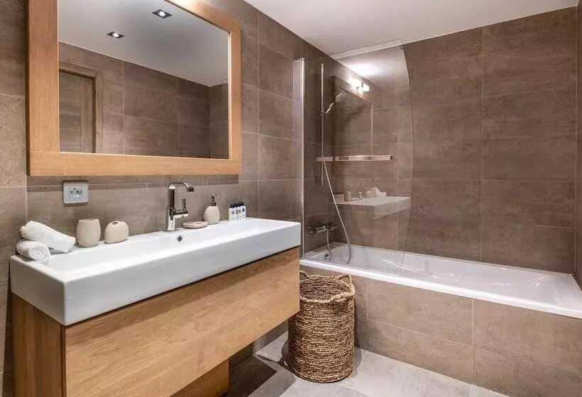 اقامتگاه Whistler Lodge By Alpine Resorts