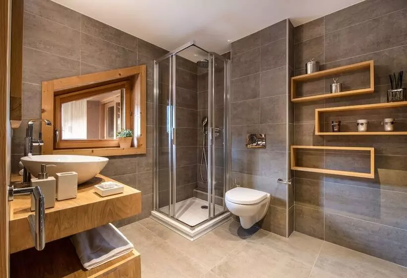 اقامتگاه Whistler Lodge By Alpine Resorts