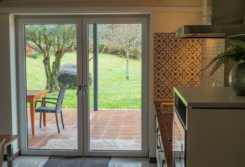 בית מלון כפרי Naturena